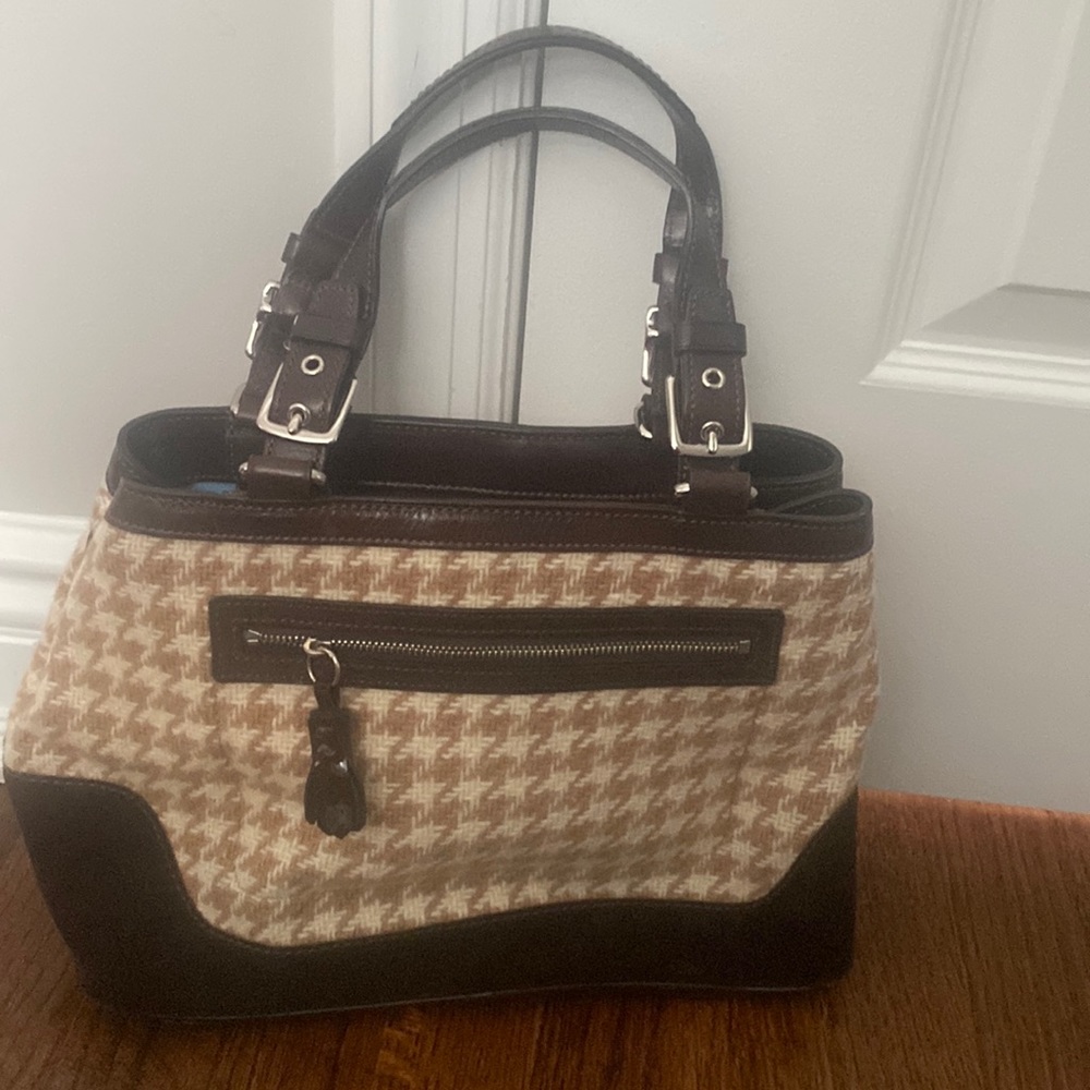 Hand bag